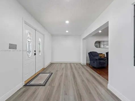 9365 Jamaica Drive Cutler Bay FL 33189