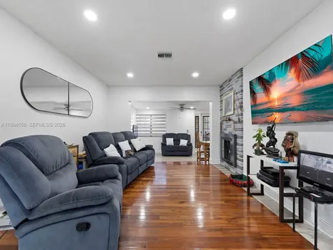 9365 Jamaica Drive Cutler Bay FL 33189