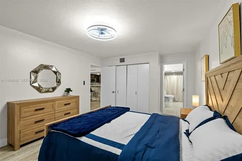 10852 N Kendall Drive Miami FL 33176