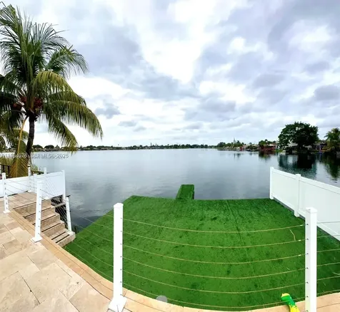 2431 SW 58th Manor Dania Beach FL 33312