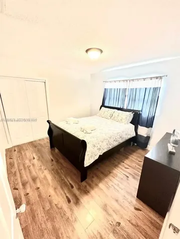 2431 SW 58th Manor Dania Beach FL 33312