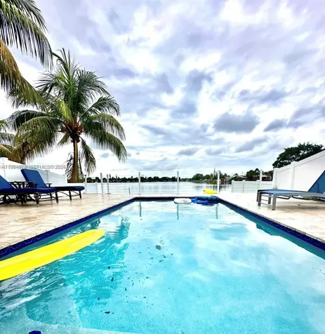2431 SW 58th Manor Dania Beach FL 33312