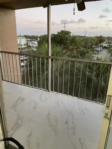 17000 NW 67th Avenue Hialeah FL 33015