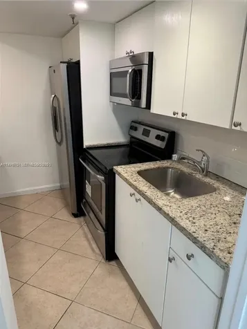 20850 San Simeon Way Miami FL 33179