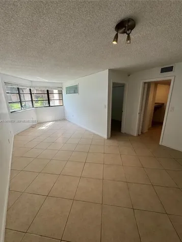 20850 San Simeon Way Miami FL 33179