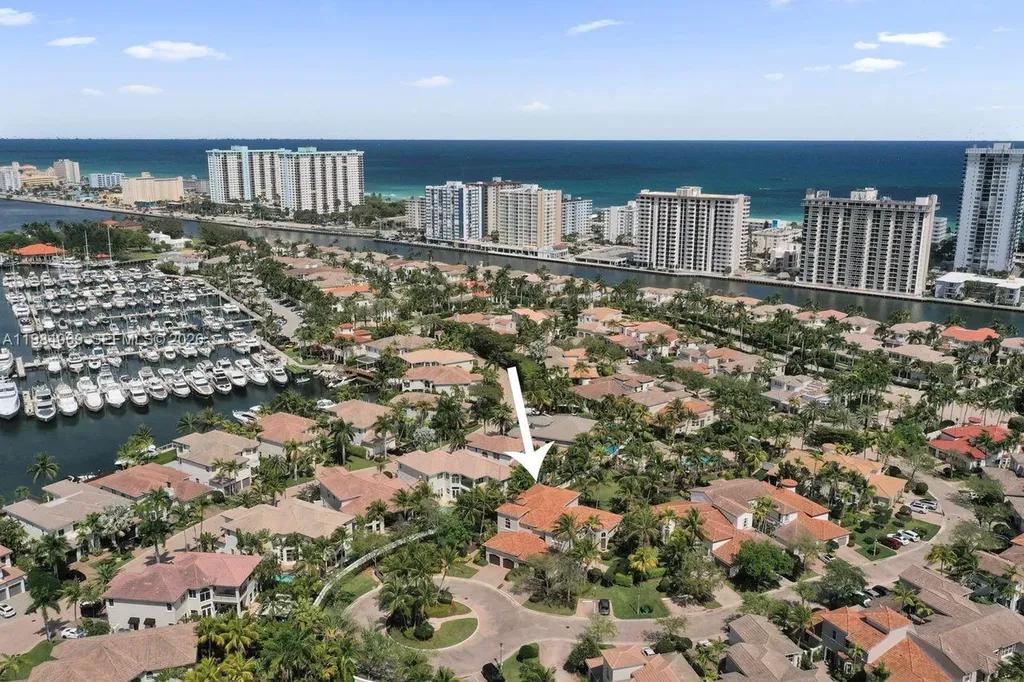899 Spinnaker Drive W Hollywood FL 33019
