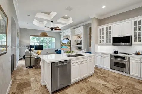 899 Spinnaker Drive W Hollywood FL 33019