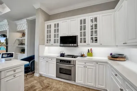 899 Spinnaker Drive W Hollywood FL 33019