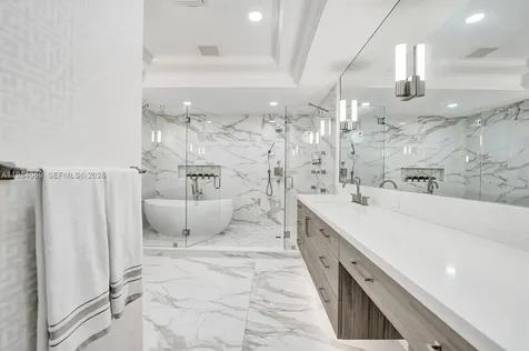 899 Spinnaker Drive W Hollywood FL 33019
