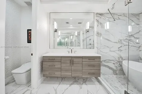 899 Spinnaker Drive W Hollywood FL 33019