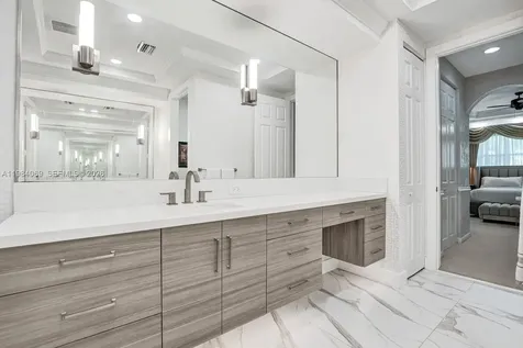 899 Spinnaker Drive W Hollywood FL 33019