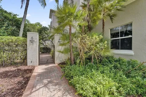 899 Spinnaker Drive W Hollywood FL 33019