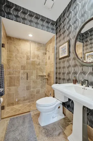 899 Spinnaker Drive W Hollywood FL 33019