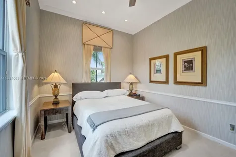 899 Spinnaker Drive W Hollywood FL 33019