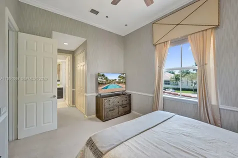 899 Spinnaker Drive W Hollywood FL 33019
