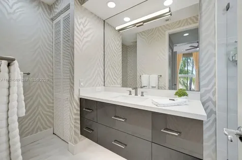 899 Spinnaker Drive W Hollywood FL 33019