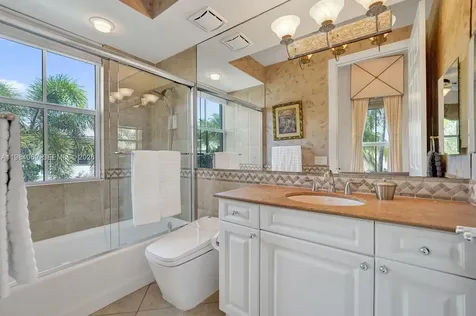 899 Spinnaker Drive W Hollywood FL 33019