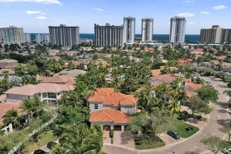 899 Spinnaker Drive W Hollywood FL 33019