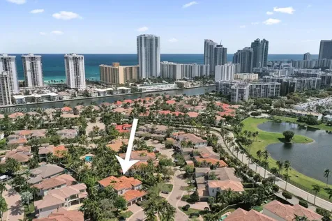899 Spinnaker Drive W Hollywood FL 33019