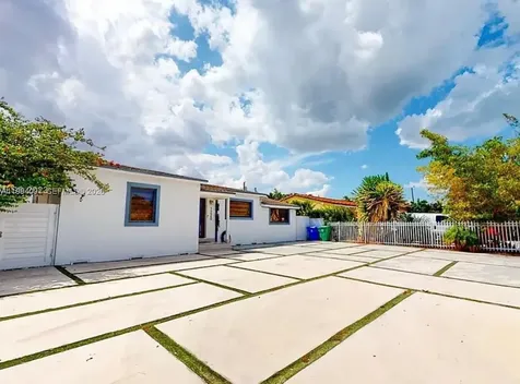 1220 NW 37th Avenue Miami FL 33125