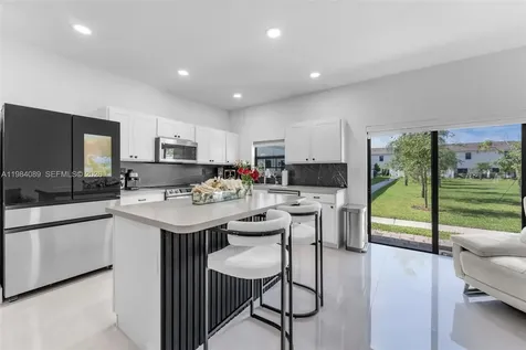 617 SW 11th Street Florida City FL 33034