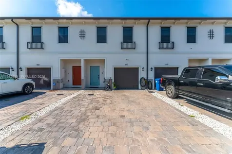 617 SW 11th Street Florida City FL 33034