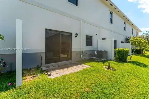 617 SW 11th Street Florida City FL 33034