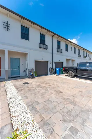 617 SW 11th Street Florida City FL 33034