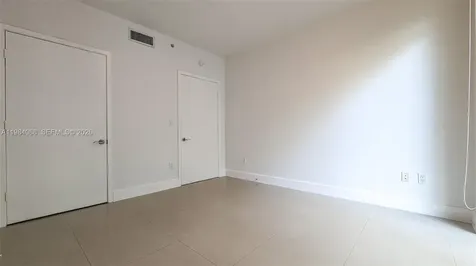 6000 Collins Avenue Miami Beach FL 33140