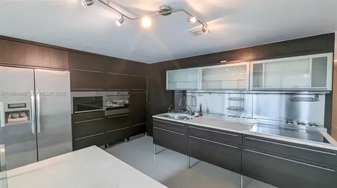 6000 Collins Avenue Miami Beach FL 33140