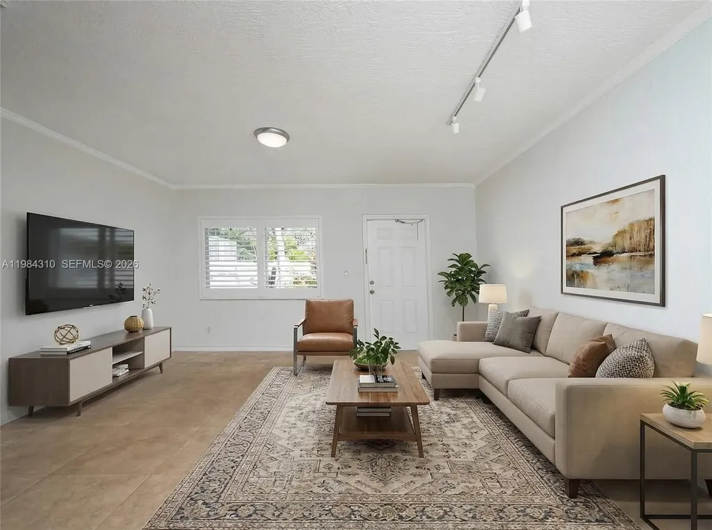 1872 NE 46th Street Fort Lauderdale FL 33308