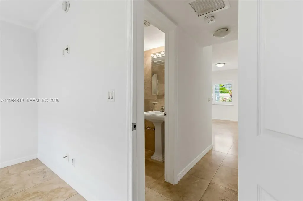 1872 NE 46th Street Fort Lauderdale FL 33308