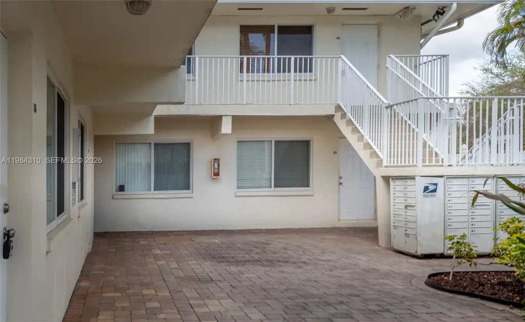 1872 NE 46th Street Fort Lauderdale FL 33308