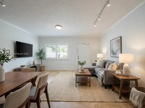 1872 NE 46th Street Fort Lauderdale FL 33308