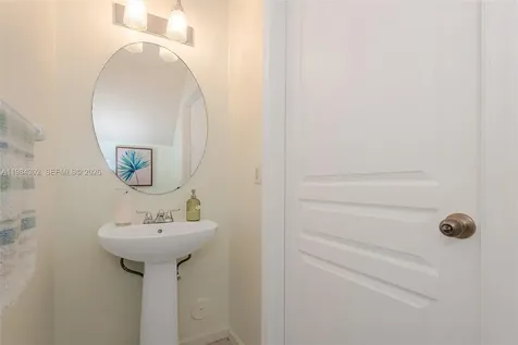 4914 SW 31st Terrace Dania Beach FL 33312