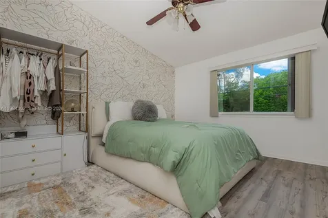 4914 SW 31st Terrace Dania Beach FL 33312