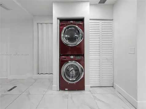 660 S Biscayne River Drive Miami FL 33169