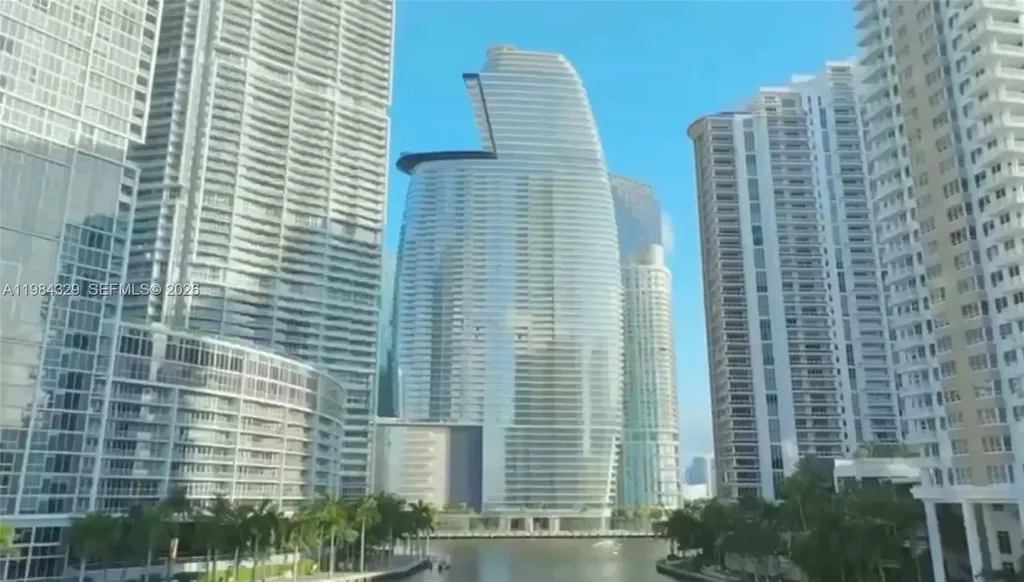 300 Biscayne Boulevard Way Miami FL 33131