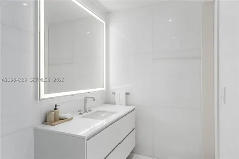 300 Biscayne Boulevard Way Miami FL 33131