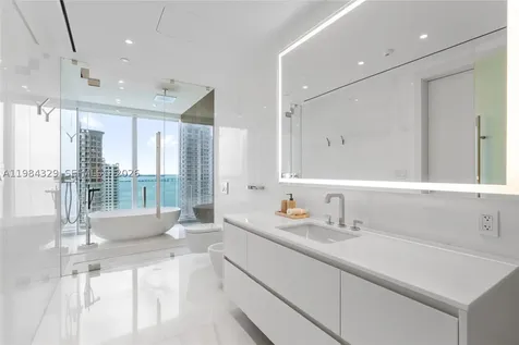 300 Biscayne Boulevard Way Miami FL 33131