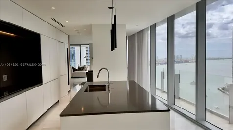 300 Biscayne Boulevard Way Miami FL 33131