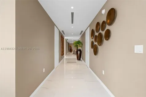 300 Biscayne Boulevard Way Miami FL 33131