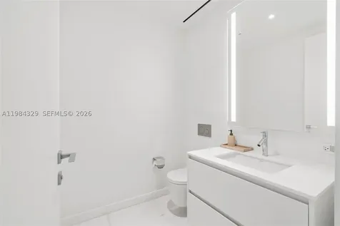 300 Biscayne Boulevard Way Miami FL 33131