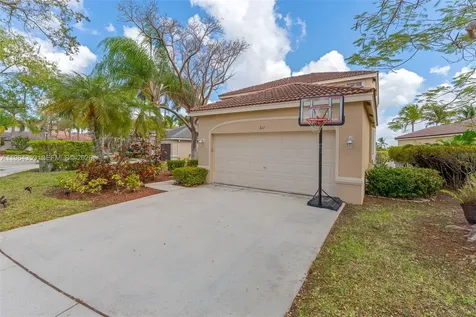 627 Willow Bend Road Weston FL 33327