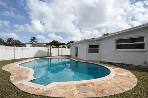 6527 NW 2nd Street Margate FL 33063