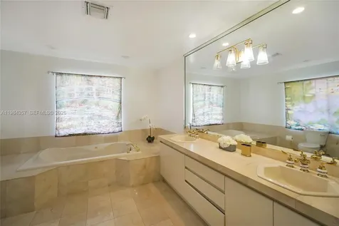 851 N 11th Avenue Hollywood FL 33019