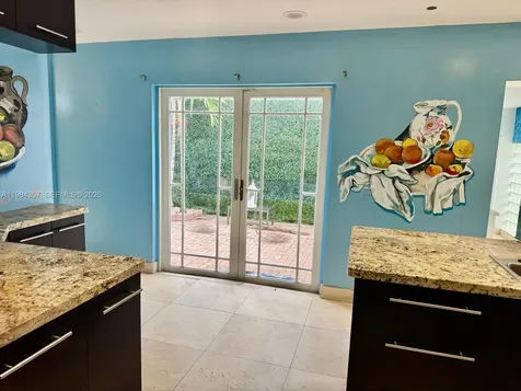851 N 11th Avenue Hollywood FL 33019