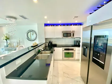 253 NE 2nd Street Miami FL 33132