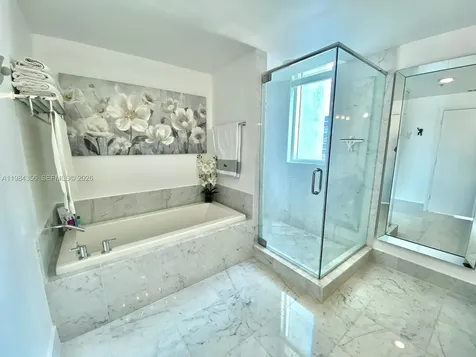 253 NE 2nd Street Miami FL 33132