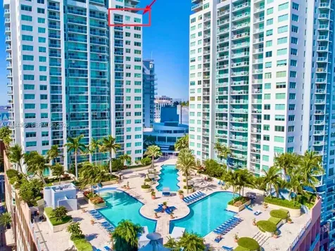 253 NE 2nd Street Miami FL 33132